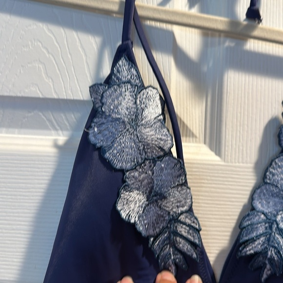 Victoria's Secret Pink Navy Strappy Floral Halter One Piece Swimsuit M - Picture 4 of 8